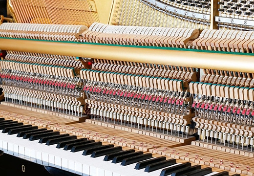 ピアノの外観と中身