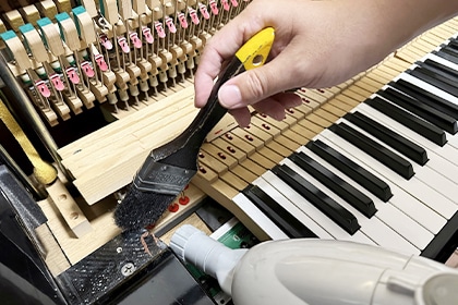 ピアノの内部清掃